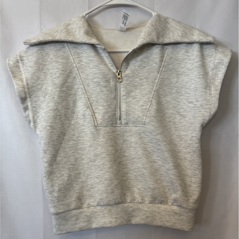 Yogalicious Women's Sz XS-Half Zip Sleeveless Scuba Monaco Top‎ Light Gray